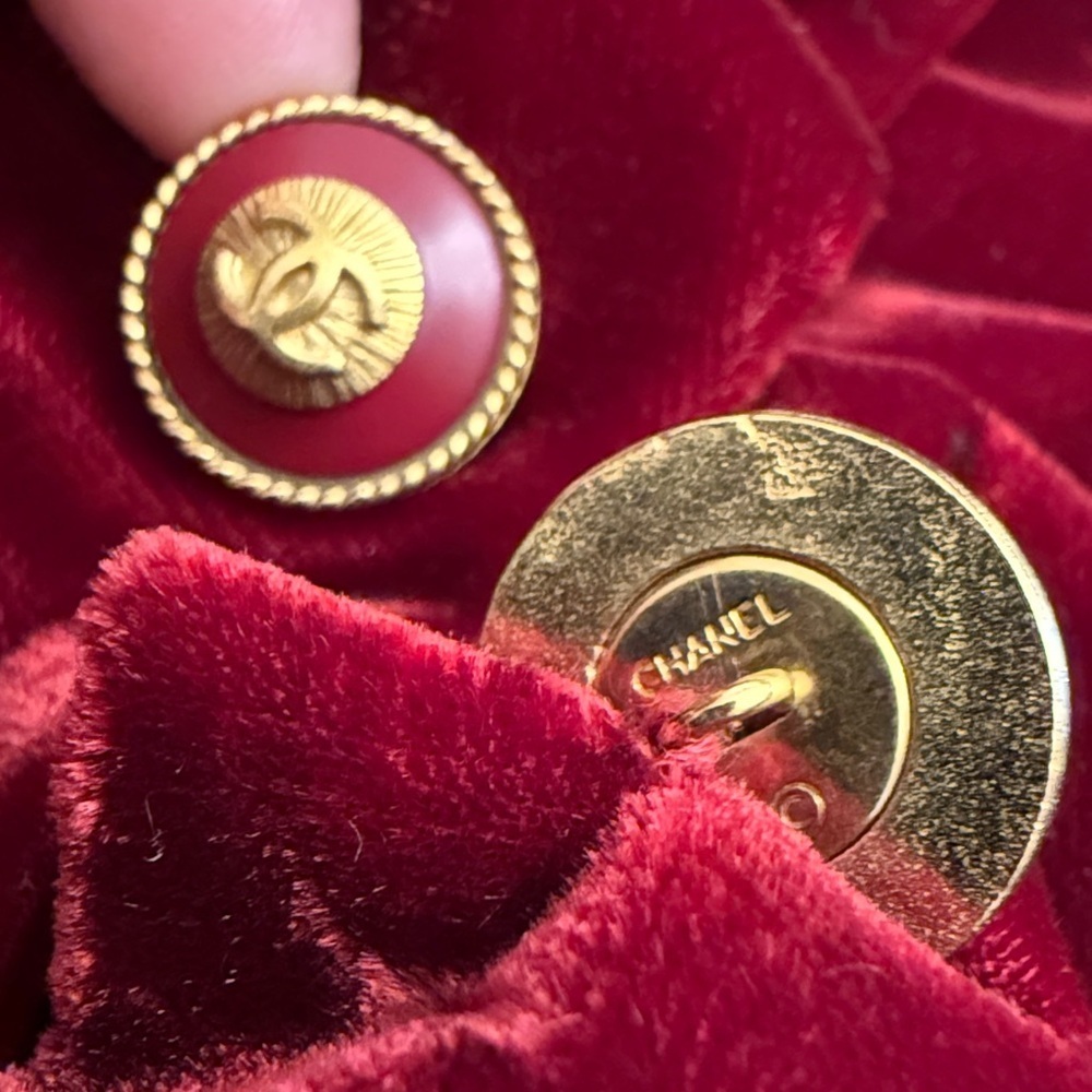 Chanel Vintage Runaway 1993 CC Buttons Single Breasted Coat Burgundy Velvet - Picture 14 of 17